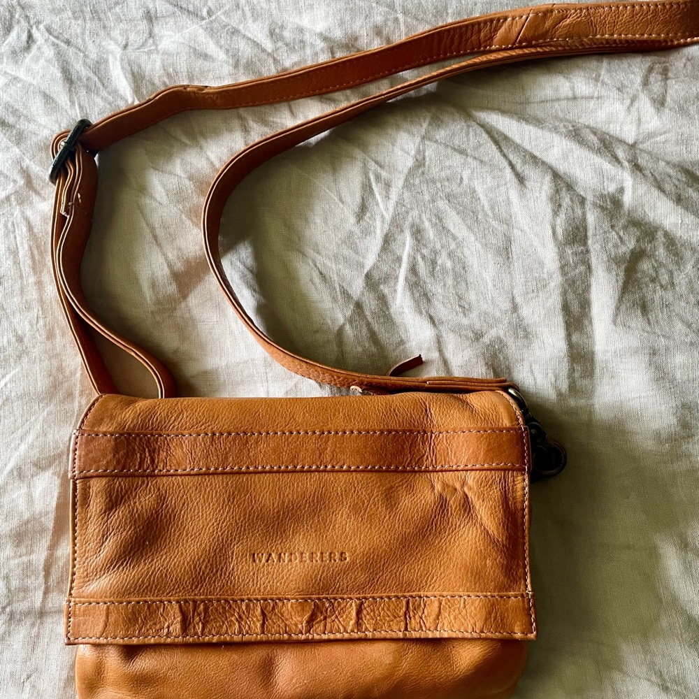 Wanderers Travel Co. Full Grain Leather Tan Crossbody Bag Passport Wallet Small